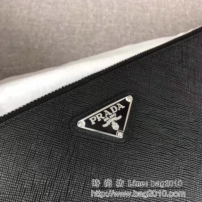 PRADA普拉達 專櫃最新款式 十字紋牛皮 限量版男士手包 2NG001 DD1142